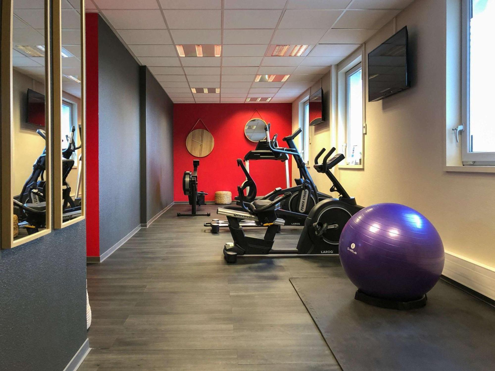 Ibis Saint-Genis-Pouilly Geneve Hotel Ngoại thất bức ảnh